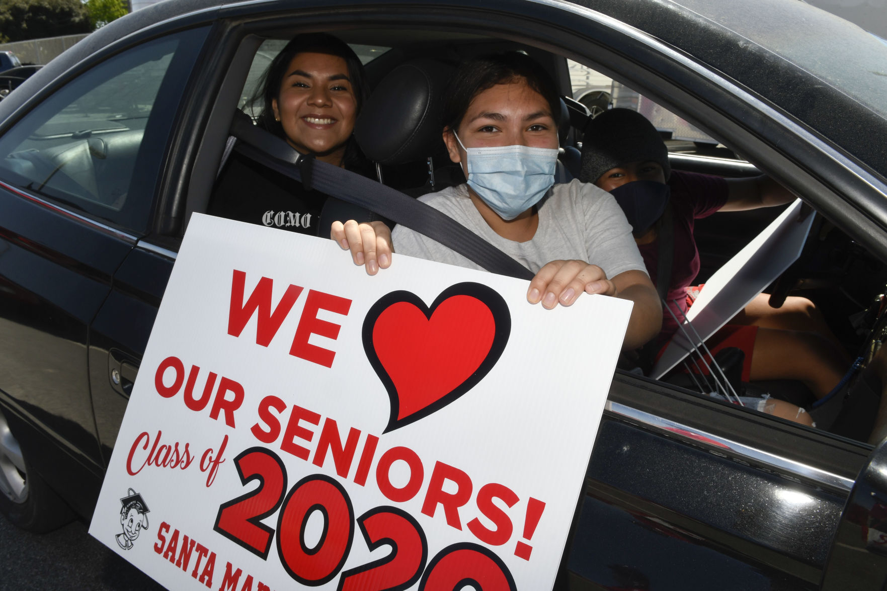 051120 SMHS gowns 18.jpg